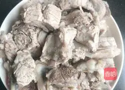 Illustration of how to make sweet and sour pork ribs 3