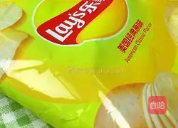 Illustration of how to make golden potato chips and fragrant chicken wings 2