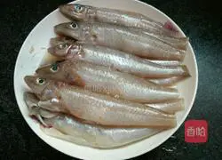 Illustration of how to make steamed sand pointed fish with dried radish 6