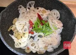 Illustration of how to make fat fried lotus root 9