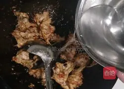 Illustration of how to make sauce chicken fork 6