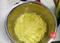 Illustration of Homemade Potato Shreds 2