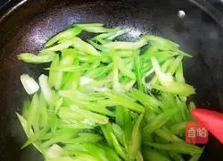 Illustration of how to make fried celery intestines 12