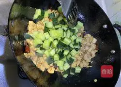 Cucumber fried chicken Illustration of Ding's practice 7