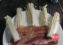 #Hebei#Enoki mushroom bacon roll recipe illustration 3