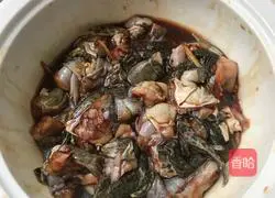 Garlic Illustration of how to make fragrant bullfrog 1