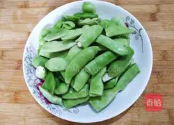 Illustration of how to make braised olive beans 4