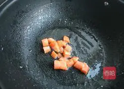 Illustration of how to make diced chicken in sauce 5