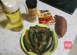 Illustration of how to make steamed loach 1