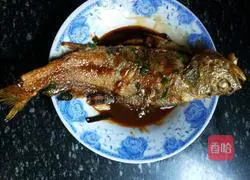 Illustration of braised large yellow croaker 6