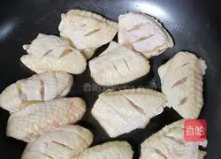 Illustration of how to make braised chicken wings 1