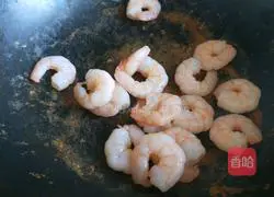 Xinwen Gourmet Poached Egg Fried Shrimp Recipe Illustration 7