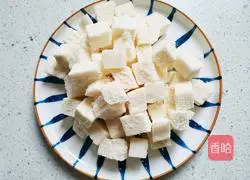 Illustration of how to make cumin ham steamed buns 2