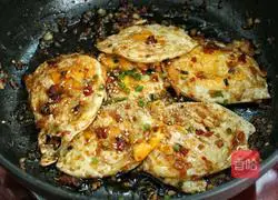 How to make fish-flavored poached eggs Illustration 12