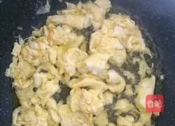 Illustration of how to make bitter melon and scrambled eggs 4