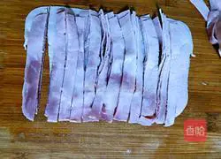 Illustration of how to make fried leeks with enoki mushrooms 9