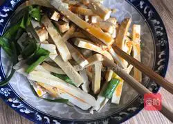 Spicy Illustration of how to make dried tofu 6