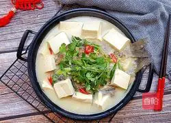 Illustration of how to make crucian carp stewed with tofu 7