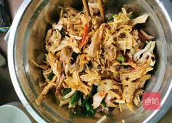 Illustration of how to make cold shredded chicken 4