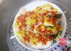 Illustration of how to make fish belly with chopped pepper 3