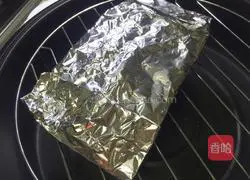 Illustration of how to make salt-roasted prawns 8