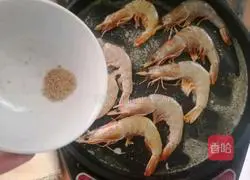 Illustration of grilled shrimps with sour lemon 5