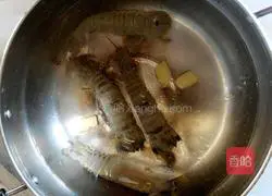 Illustration of how to cook Pipi shrimps 4