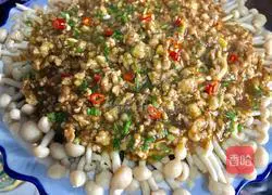 Illustration of how to make fresh tea tree mushrooms with minced meat 18