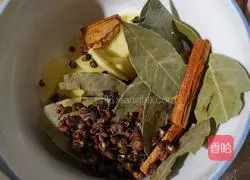 Illustration of how to make spicy hot pot shrimp 9