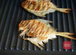 Illustration of how to make grilled fish 9