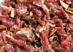 Steamed Beef with Black Garlic Illustration of how to do it 5