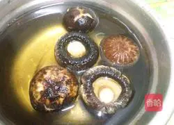 Illustration of how to make braised pig trotters 2