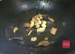 Illustration of how to make roasted goose with potatoes 3