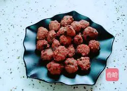 Illustration of how to make scallion fried meatballs 8