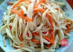 Illustration of how to make shredded king oyster mushrooms with oyster sauce 8