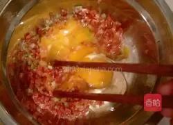 Illustration of how to make ham and fried eggs 2