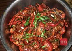 Illustration of braised prawns in oil 5