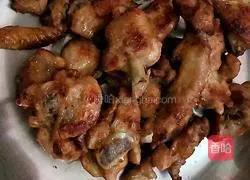 Illustration of how to make fried chicken wings 6