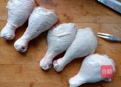 Illustration of how to make juicy fried chicken legs 2