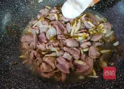 Illustration of how to make fried duck hearts with pickled vegetables 8