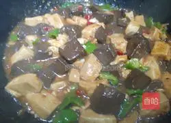 Illustration of braised tofu and pig blood 3