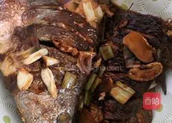 Illustration of braised large yellow croaker 4