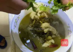 Illustration of how to make pickled fish 6