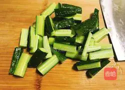 Sichuan-Illustration of how to make soy melon strips 3