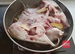 Marian fish head Illustration of how to make hot pot 8