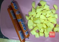 Illustration of how to make pan-fried potato sausage chunks 3