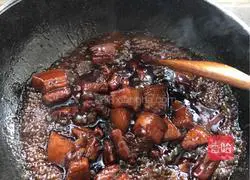 Illustration of home-cooked braised pork 15