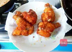 Illustration of how to make fried chicken legs 8