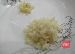 Illustration of how to make garlic okra 2 