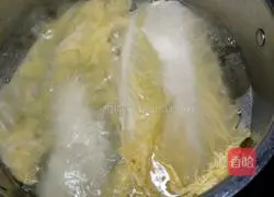 Illustration of how to make Auspicious Ruyi Roll 2